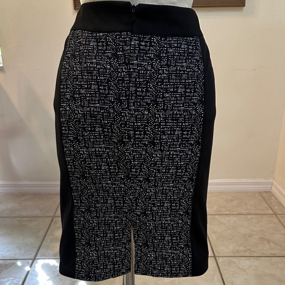 Tahari ASL Women's Black/White 2 PC Skirt Suit Size 14P - Picture 12 of 14